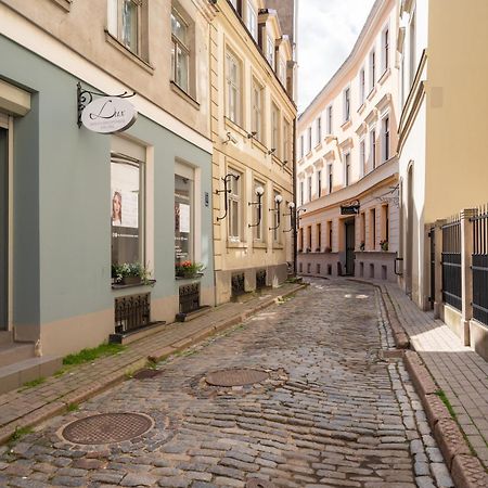 Stylish Old Town Apartment On Mucenieku Street Riga Ngoại thất bức ảnh